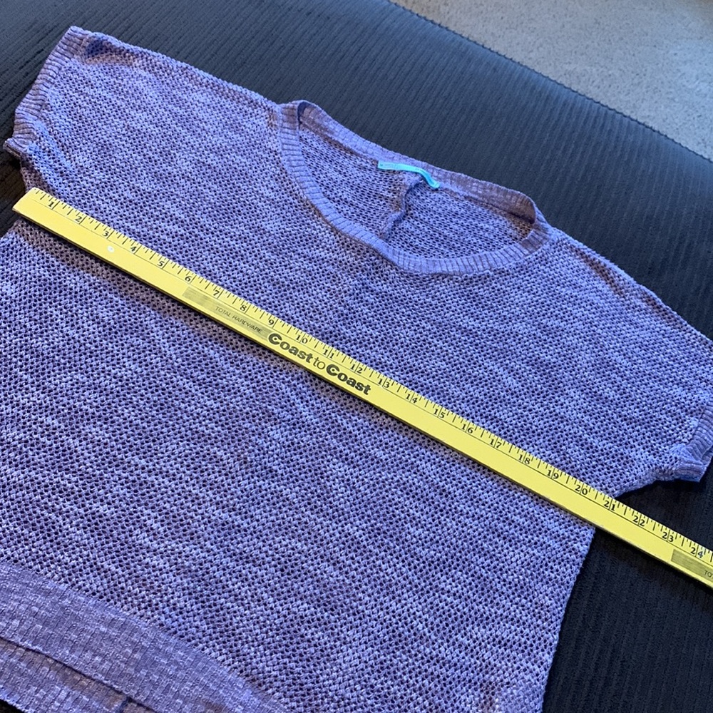 Button back sweater - Picture 5 of 10